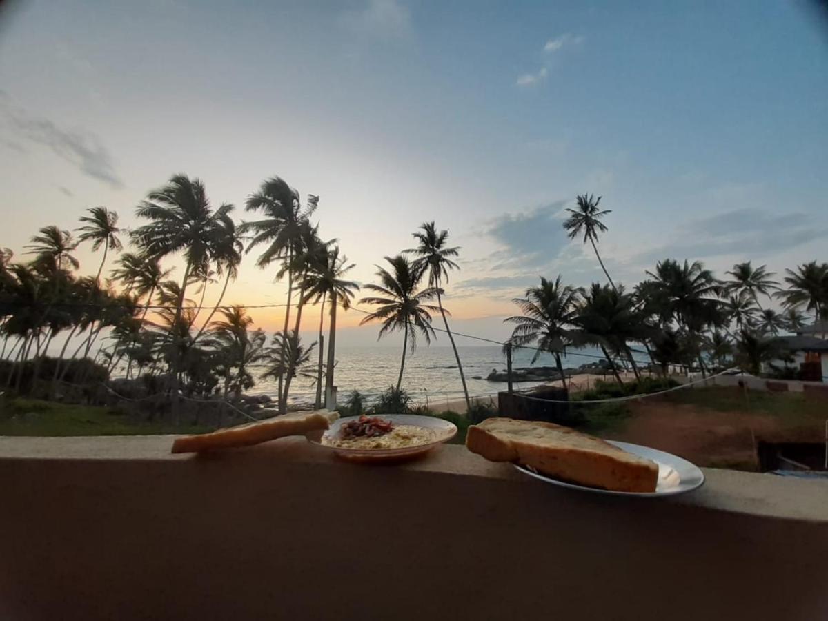 Dinuli Home Stay Ahungalla Bagian luar foto