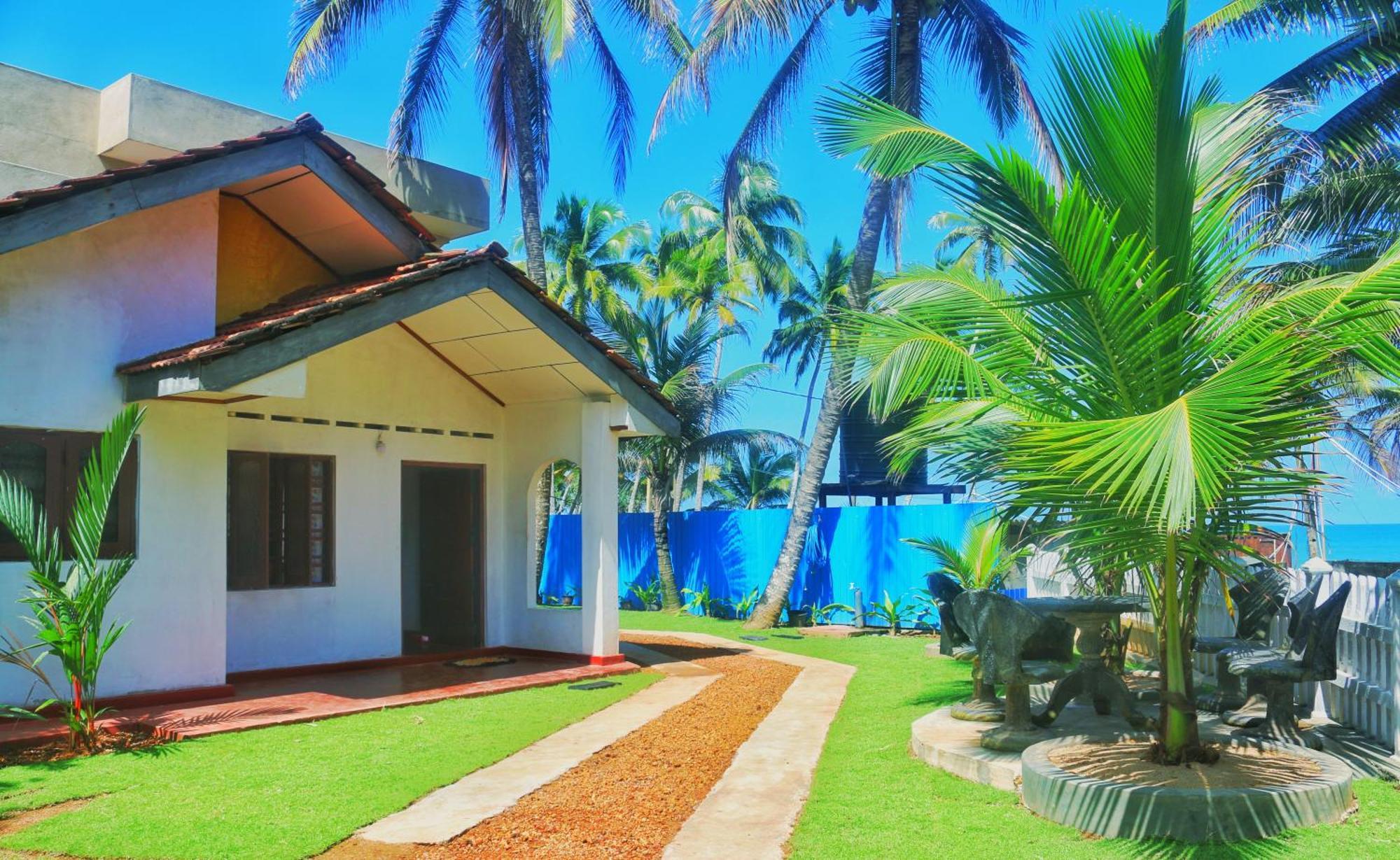 Dinuli Home Stay Ahungalla Bagian luar foto