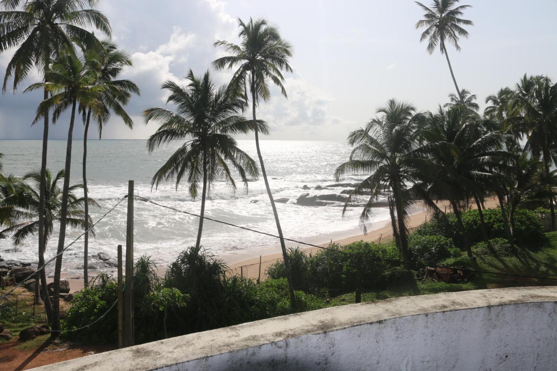 Dinuli Home Stay Ahungalla Bagian luar foto
